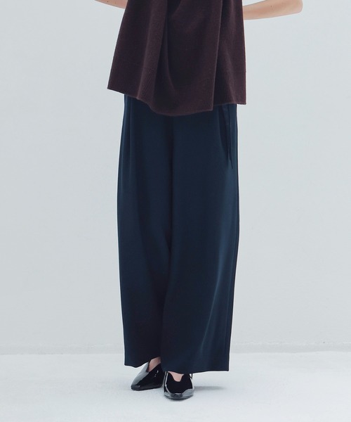DRESSLAVE（ドレスレイブ）の「W loop one tuck wide pants(ダブルループワンタックワイドパンツ)（デニムパンツ・レディース・ネイビー/ホワイト/ブラウン・36/38）」の2枚目の写真