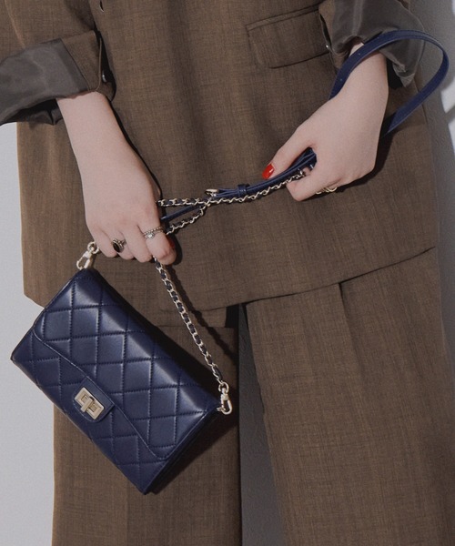 NICAL（ニカル）の「【本革】【NICAL】キルトチェーンバック/544380（ショルダーバッグ・レディース・ネイビー/ベージュ/レッド/キャメル/ブラック・FREE）」の8枚目の写真