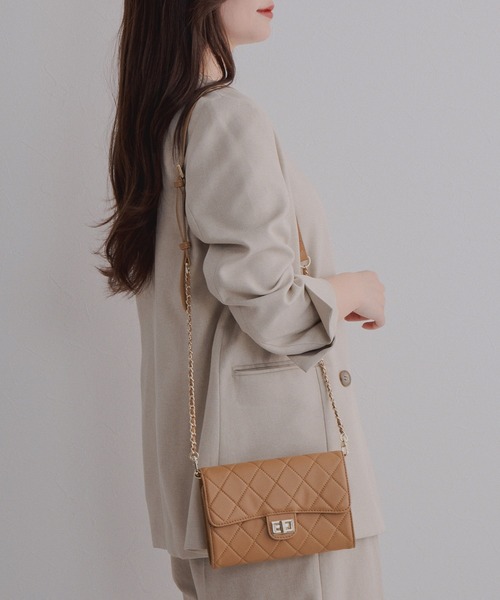 NICAL（ニカル）の「【本革】【NICAL】キルトチェーンバック/544380（ショルダーバッグ・レディース・ネイビー/ベージュ/レッド/キャメル/ブラック・FREE）」の11枚目の写真