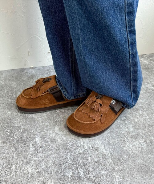 fredy emue(フレディエミュ)の「【SHAKA/シャカ】MOG MULE TASSEL SUEDE(サンダル・レディース・ブラック/ブラウン・24/23)」の5枚目の写真