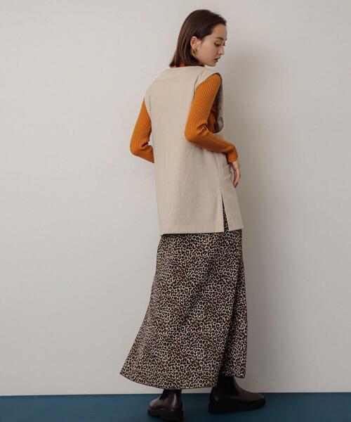 SENSE OF PLACE by URBAN RESEARCH（センスオブプレイスバイアーバンリサーチ）の「ジャージーメルトンVネックジレ（ベスト・レディース・ベージュ系その他/ブラウン系その他/ブラック系その他・ONE）」の6枚目の写真