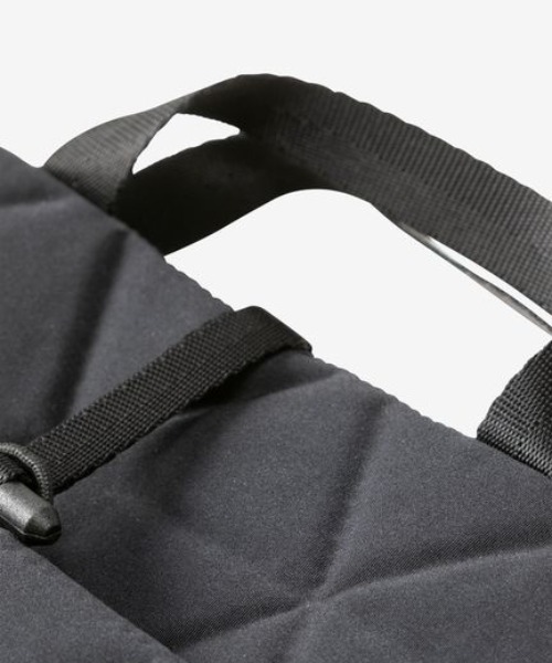 THE NORTH FACE（ザノースフェイス）の「THE NORTH FACE/ザ・ノース・フェイス バック PCケース ジオフェイスピーシースリーブ13インチ NM32354（PC・タブレットケース・メンズ・ブラック/アーミー/ダークベージュ・FREE）」の7枚目の写真