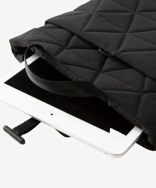 THE NORTH FACE（ザノースフェイス）の「THE NORTH FACE/ザ・ノース・フェイス バック PCケース ジオフェイスピーシースリーブ13インチ NM32354（PC・タブレットケース・メンズ・ブラック/アーミー/ダークベージュ・FREE）」の9枚目の写真