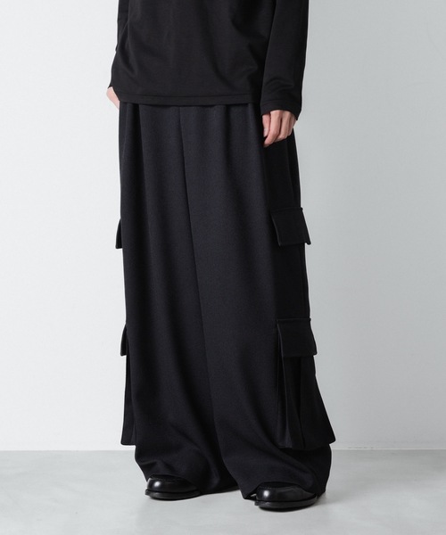 ato(アトウ)の「DOUBLE POCKET WIDE PANTS(その他パンツ・メンズ・ブラック/ダークカーキ・44/48/46)」の16枚目の写真