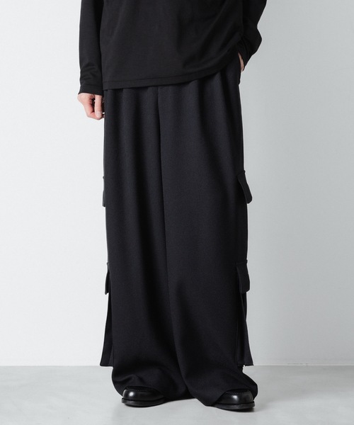 ato(アトウ)の「DOUBLE POCKET WIDE PANTS(その他パンツ・メンズ・ブラック/ダークカーキ・44/48/46)」の17枚目の写真