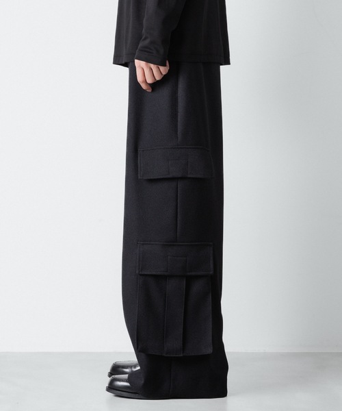 ato(アトウ)の「DOUBLE POCKET WIDE PANTS(その他パンツ・メンズ・ブラック/ダークカーキ・44/48/46)」の19枚目の写真