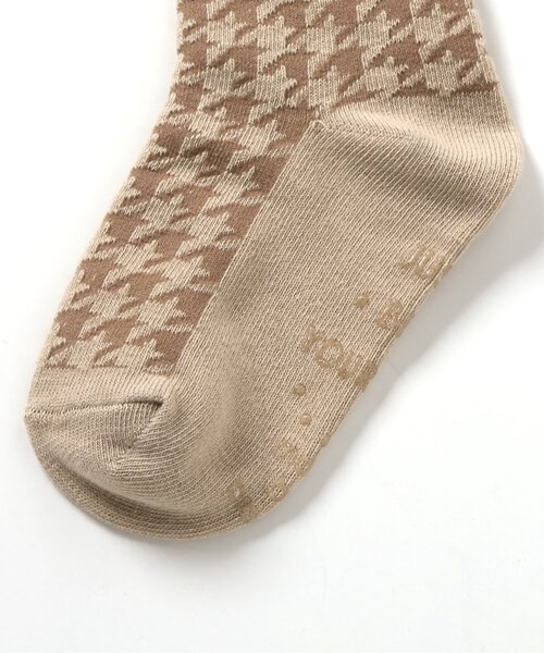 BREEZE(ブリーズ)の「モノトーン総柄タイツ(タイツ/ストッキング・キッズ・ブラック/ベージュ・80/100/120/140)」の6枚目の写真