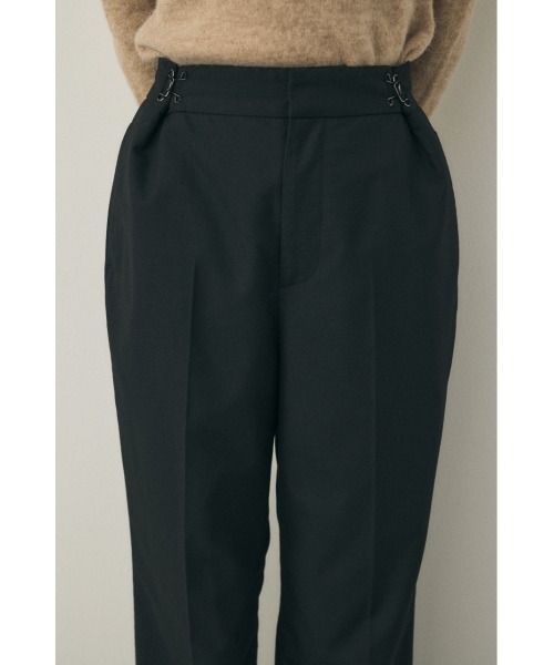 M_（エムアンダーバー）の「リサイクルポリエステル×レーヨン混紡ツイル素材 フックタックスラックス（スラックス・レディース・ブラック/ネイビー・1/2）」の10枚目の写真