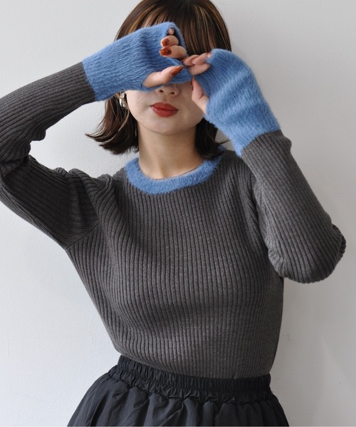 Meli rich（メリーリッチ）の「バイカラー配色サムホールクルーネックニット（ニット/セーター・レディース・アイボリー/ブラック/グレー/チャコールグレー・FREE）」の3枚目の写真