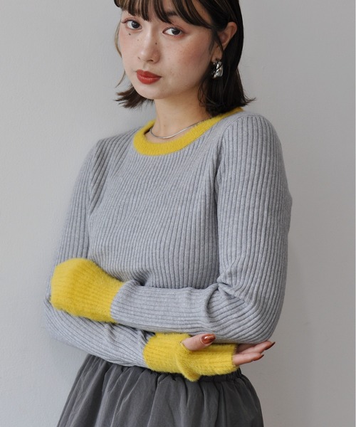 Meli rich（メリーリッチ）の「バイカラー配色サムホールクルーネックニット（ニット/セーター・レディース・アイボリー/ブラック/グレー/チャコールグレー・FREE）」の20枚目の写真