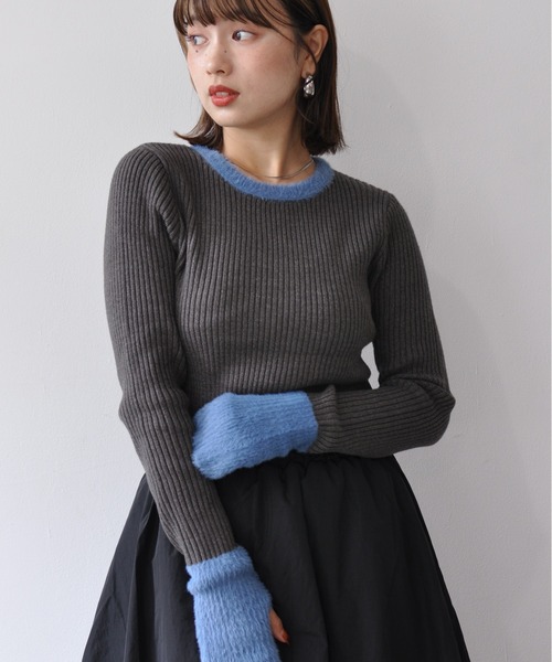 Meli rich（メリーリッチ）の「バイカラー配色サムホールクルーネックニット（ニット/セーター・レディース・アイボリー/ブラック/グレー/チャコールグレー・FREE）」の6枚目の写真
