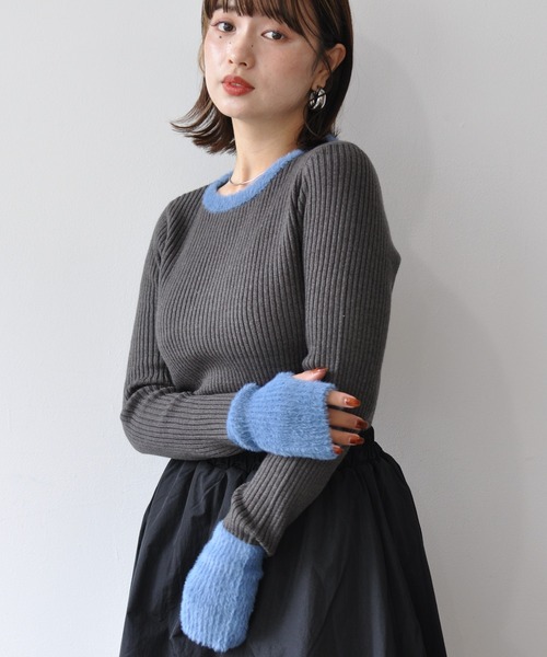 Meli rich（メリーリッチ）の「バイカラー配色サムホールクルーネックニット（ニット/セーター・レディース・アイボリー/ブラック/グレー/チャコールグレー・FREE）」の8枚目の写真