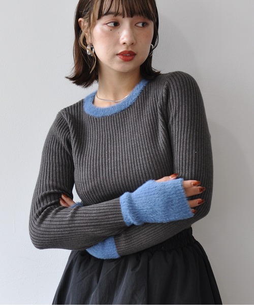 Meli rich（メリーリッチ）の「バイカラー配色サムホールクルーネックニット（ニット/セーター・レディース・アイボリー/ブラック/グレー/チャコールグレー・FREE）」の11枚目の写真