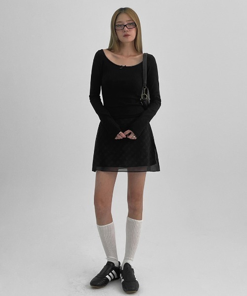BLACKUP（ブラックアップ）の「[MADE] イェリレースワイドUネック長袖Tシャツ（Tシャツ/カットソー・レディース・ホワイト/グレー/ブラック・ONESIZE）」の4枚目の写真