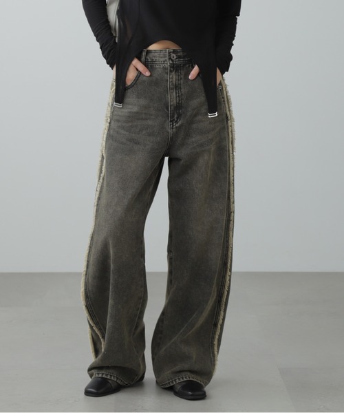 FREE'S MART（フリーズマート）の「◆サイド切替カーブデニムパンツ（デニムパンツ・レディース・ブラック系その他/ブルー系その他3・SMALL/MEDIUM）」の4枚目の写真