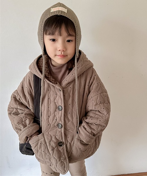 aimoha(アイモハ)の「【aimoha-KIDS-】フード付きキルティングジャケット (AW)(その他アウター・キッズ・オフホワイト/ブラウン/ベージュ・90/100/110/120/80/130)」の9枚目の写真