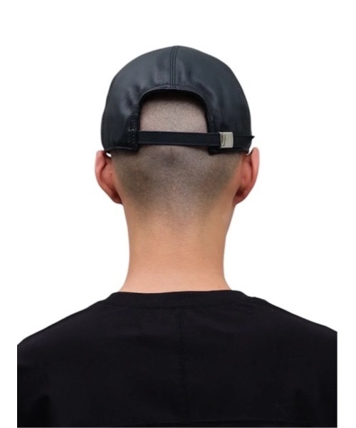 JOHN LAWRENCE SULLIVAN(ジョンローレンスサリバン)の「FRAME LEATHER CAP(キャップ・メンズ・ブラック・ONE SIZE)」の4枚目の写真