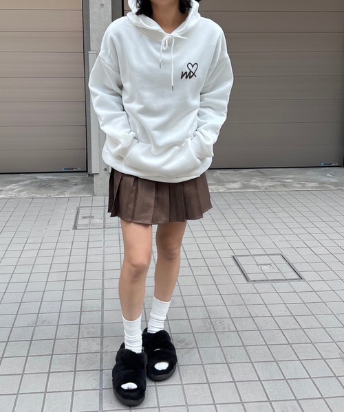 merrylatte（メリーラテ）の「メリラテハートデザインパーカー（パーカー・レディース・ホワイト・LARGE/X-LARGE/SMALL）」の5枚目の写真