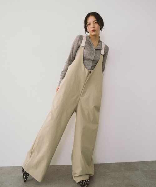 HANNE(アン)の「サスペンダーワイドパンツ(サロペット/オーバーオール・レディース・ベージュ/ネイビー・MEDIUM/SMALL)」の14枚目の写真