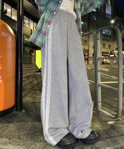 SHEENA(シーナ)の「サイドレースラインワイドスウェットパンツ(スウェットパンツ・レディース・グレー・M)」の3枚目の写真