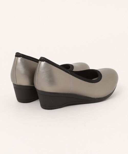 LUGG NAGG(ラグナグ)の「【addottona】ストレッチフィットコンフォートパンプス(パンプス・レディース・ブラック/ガンメタ/シルバー/ブラック系その他・LL/L/M/S)」の5枚目の写真