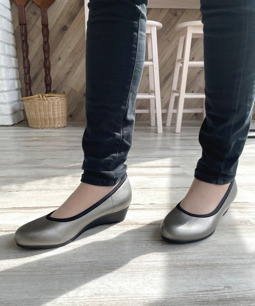 LUGG NAGG(ラグナグ)の「【addottona】ストレッチフィットコンフォートパンプス(パンプス・レディース・ブラック/ガンメタ/シルバー/ブラック系その他・LL/L/M/S)」の18枚目の写真