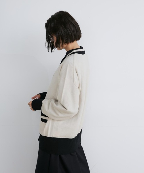 YVON(イヴォン)の「配色Vネックカーディガン(カーディガン/ボレロ・レディース・ブルー・9号)」の13枚目の写真