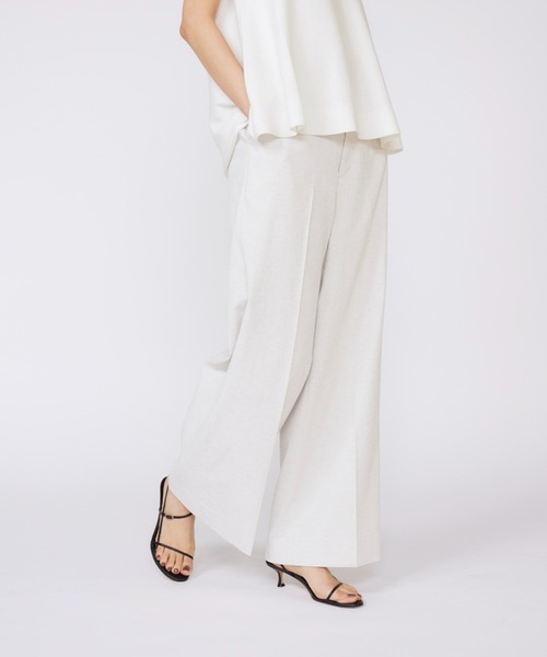 INED（イネド）の「シェルタリングドライ美脚ワイドパンツ（その他パンツ・レディース・ネイビー/ベージュ/ブルー/オフホワイト・11号/9号/7号）」の4枚目の写真