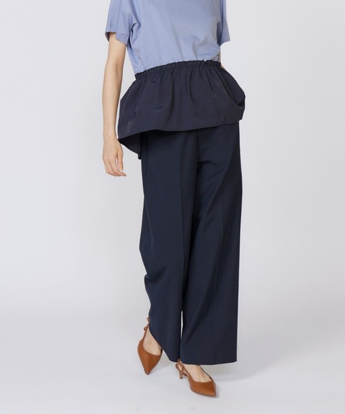 INED（イネド）の「シェルタリングドライ美脚ワイドパンツ（その他パンツ・レディース・ネイビー/ベージュ/ブルー/オフホワイト・11号/9号/7号）」の2枚目の写真