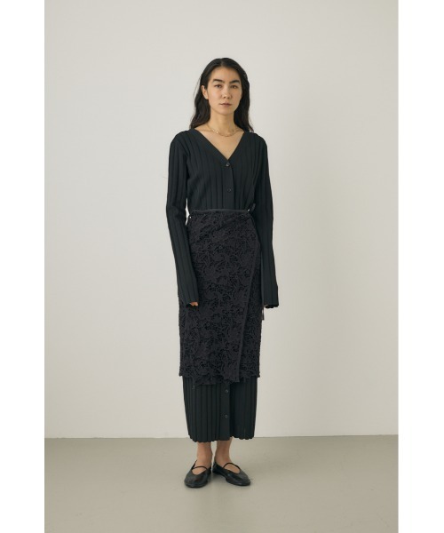 M_(エムアンダーバー)の「【M_】BUTTON UP KNIT ドレス(ワンピース・レディース・ライトグリーン/ブラック/カーキ・1/2)」の4枚目の写真