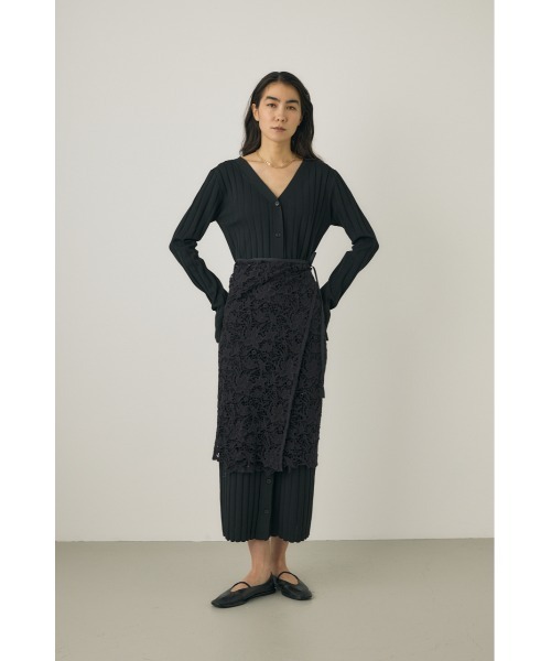 M_(エムアンダーバー)の「【M_】BUTTON UP KNIT ドレス(ワンピース・レディース・ライトグリーン/ブラック/カーキ・1/2)」の5枚目の写真