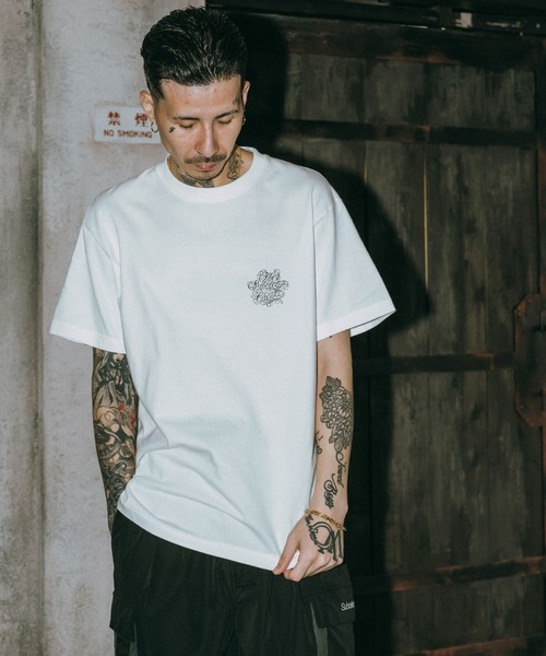 Subciety(サブサエティ)の「Club tee(Tシャツ/カットソー・メンズ・ブラック×ホワイト/ホワイト×ピンク/ブラック×ブラック/ホワイト×ブラック・SMALL/MEDIUM/LARGE/X-LARGE/XX-LARGE)」の12枚目の写真