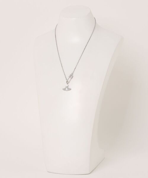 Vivienne Westwood(ヴィヴィアンウエストウッド)の「LUCRECE PENDANT(ネックレス・レディース・シルバー/ゴールド・FREE)」の4枚目の写真