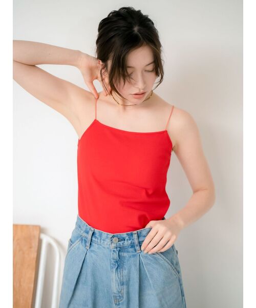 Ungrid（アングリッド）の「パット付きスクエアキャミソール（キャミソール・レディース・ブラック/アイボリー/レッド・FREE）」の5枚目の写真