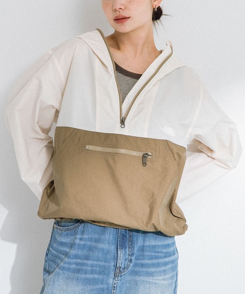 THE NORTH FACE(ザノースフェイス)の「THE NORTH FACE Compact Anorak(その他アウター・レディース・ホワイト/ブラック・SMALL)」の2枚目の写真