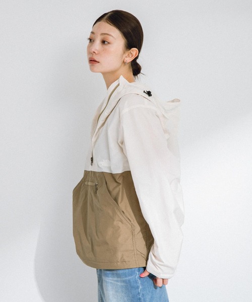 THE NORTH FACE(ザノースフェイス)の「THE NORTH FACE Compact Anorak(その他アウター・レディース・ホワイト/ブラック・SMALL)」の6枚目の写真