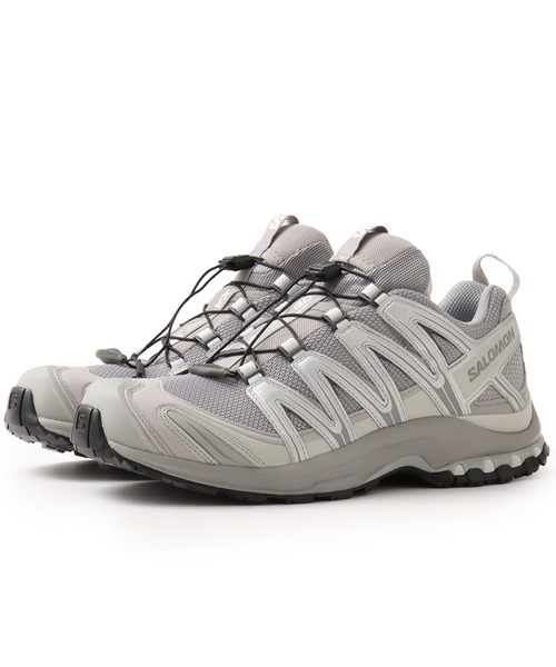 SALOMON（サロモン）の「SALOMON XA PRO 3D / ｻﾛﾓﾝ XA ﾌﾟﾛ 3D（スニーカー・メンズ・シルバー・26.0cm/26.5cm/27.0cm/27.5cm/28.0cm/28.5cm/29.0cm/30.0cm/24.0cm/24.5cm/25.0cm/25.5cm/23.5cm/23.0cm）」の2枚目の写真