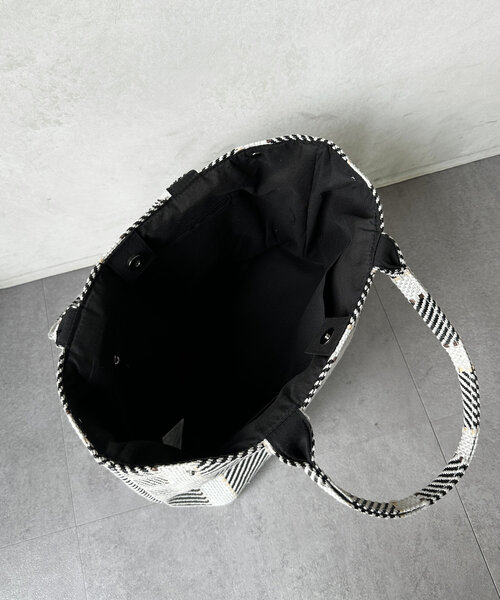 Chez toi(シェトワ)の「MIX/ストライプ柄トート(トートバッグ・レディース・ブラック/ベージュ/オレンジ/ブラウン・FREE)」の19枚目の写真