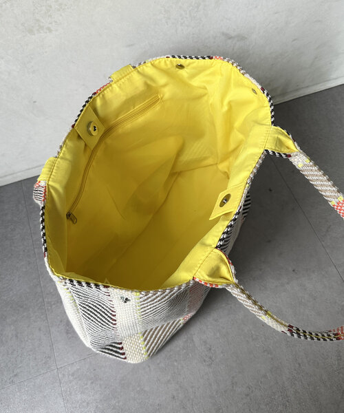 Chez toi(シェトワ)の「MIX/ストライプ柄トート(トートバッグ・レディース・ブラック/ベージュ/オレンジ/ブラウン・FREE)」の14枚目の写真