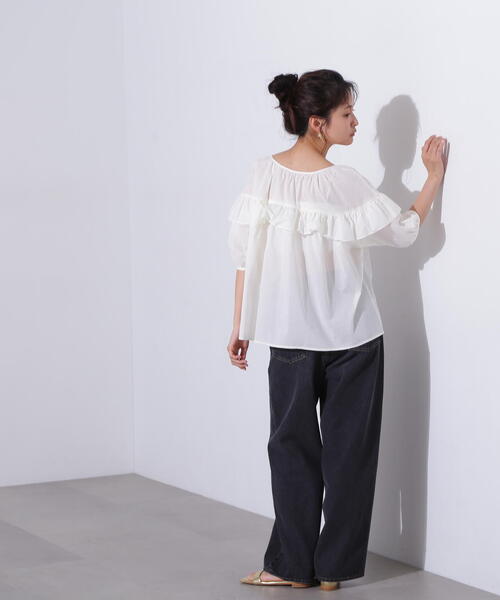 N.（N. Natural Beauty Basic）（エヌエヌナチュラルビューティーベーシック）の「ラッフルバイカラーリボンブラウス（シャツ/ブラウス・レディース・オフホワイト/ブルー/ベージュ・MEDIUM）」の21枚目の写真