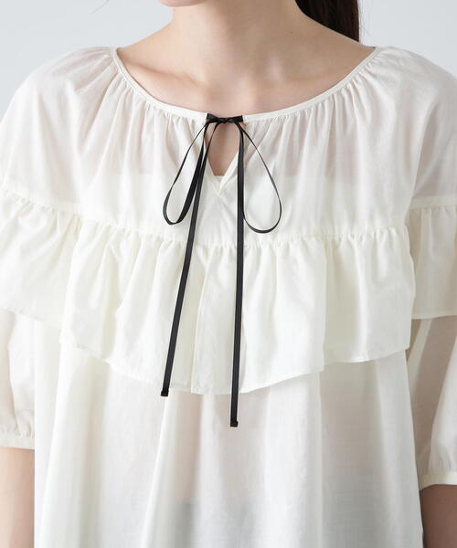 N.（N. Natural Beauty Basic）（エヌエヌナチュラルビューティーベーシック）の「ラッフルバイカラーリボンブラウス（シャツ/ブラウス・レディース・オフホワイト/ブルー/ベージュ・MEDIUM）」の13枚目の写真
