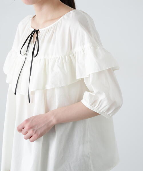 N.（N. Natural Beauty Basic）（エヌエヌナチュラルビューティーベーシック）の「ラッフルバイカラーリボンブラウス（シャツ/ブラウス・レディース・オフホワイト/ブルー/ベージュ・MEDIUM）」の14枚目の写真