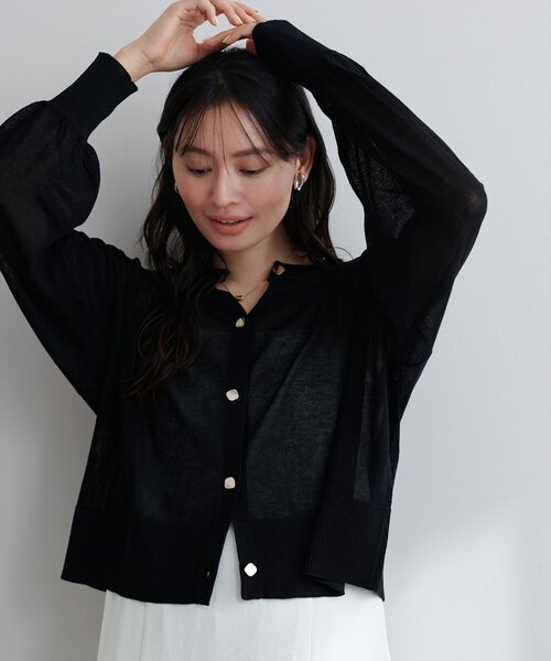 透け感のある黒カーディガン 接触冷感金釦シアーカーデ（カーディガン/ボレロ）｜natural couture