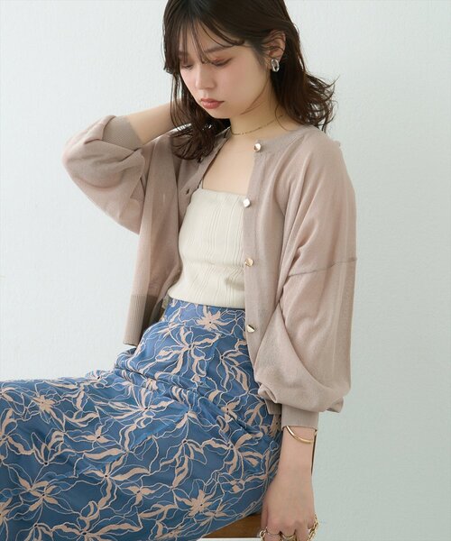 natural couture(ナチュラルクチュール)の「接触冷感金釦シアーカーデ(カーディガン/ボレロ・レディース・イエロー/レッド/ブラック/サックスブルー/グレイッシュベージュ/アイボリー・FREE)」の10枚目の写真