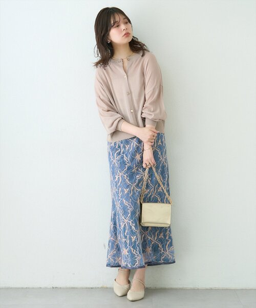 natural couture(ナチュラルクチュール)の「接触冷感金釦シアーカーデ(カーディガン/ボレロ・レディース・イエロー/レッド/ブラック/サックスブルー/グレイッシュベージュ/アイボリー・FREE)」の11枚目の写真