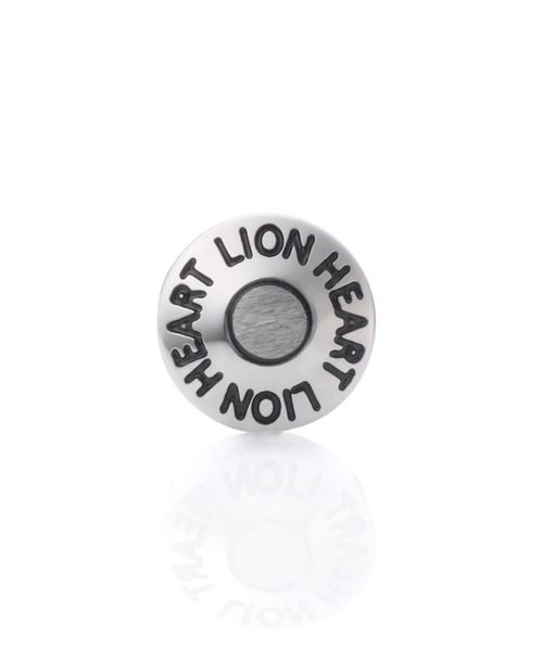 LION HEART(ライオンハート)の「【生産終了モデル】“LH-1”スクリプトスタッズピアス/サージカルステンレス(金属アレルギー対応)【LION HEART / ライオンハート】(ピアス(片耳用)・メンズ・シルバー・ONE SIZE)」の4枚目の写真