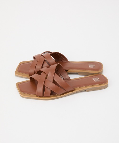 COLONY 2139(コロニートゥーワンスリーナイン)の「クロスアッパーサンダル(サンダル・レディース・キャメル/ブラック・MEDIUM/LARGE)」の22枚目の写真