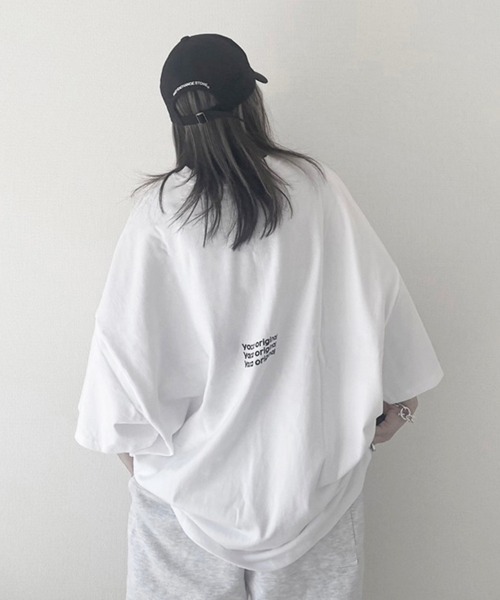 YACA（ヤーカ）の「logo print over tee/ロゴプリントオーバーT【unisex item】（Tシャツ/カットソー・レディース・ホワイト/ブラック・FREE）」の9枚目の写真