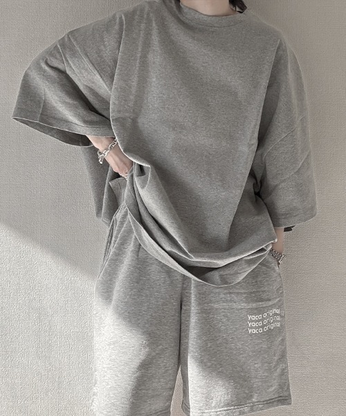YACA(ヤーカ)の「Logo Print Over Tee/ロゴプリントオーバーTシャツ【unisex item】(Tシャツ/カットソー・レディース・ホワイト/ブラック/グレー・FREE/2/1)」の5枚目の写真