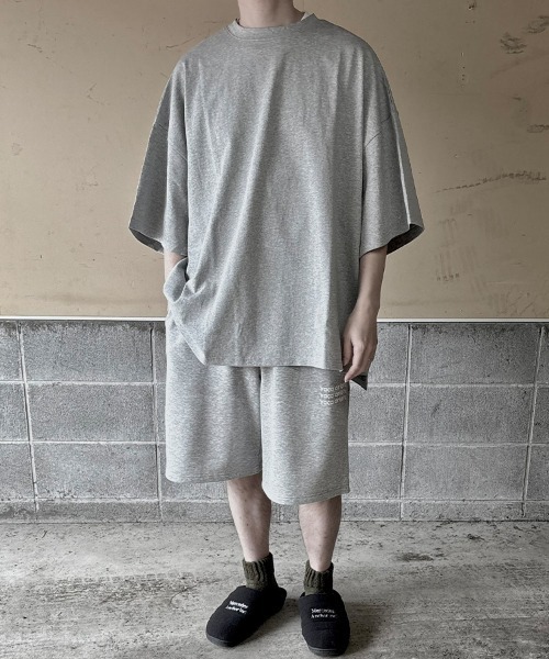 YACA(ヤーカ)の「Logo Print Over Tee/ロゴプリントオーバーTシャツ【unisex item】(Tシャツ/カットソー・レディース・ホワイト/ブラック/グレー・FREE/2/1)」の16枚目の写真